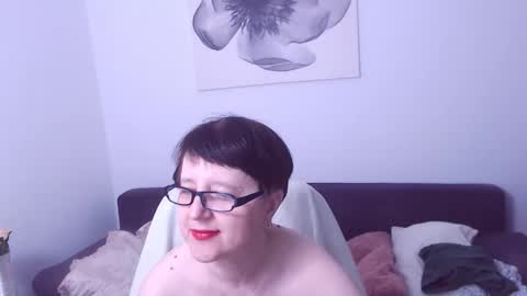 Christa online show from May 1, 11:31 pm
