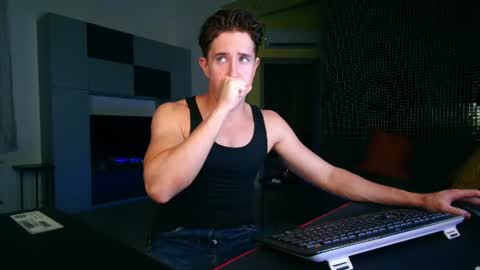 UPVOTE ME ------  ILL DO SOMETHING FOR FREE online show from August 5, 7:49 pm