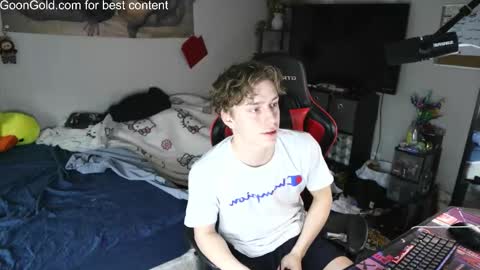 christianslong online show from March 18, 10:02 pm