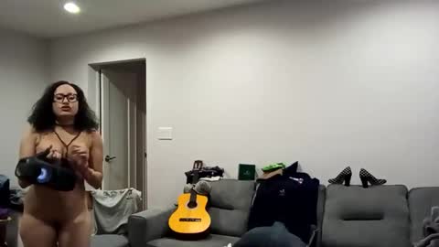 christianslutt online show from December 4, 12:09 am