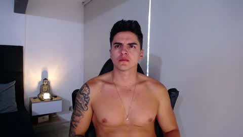 Snapshot of christianvalenzia chatting on December 10, 1:44 pm Christian online show from December 10, 1:44 pm