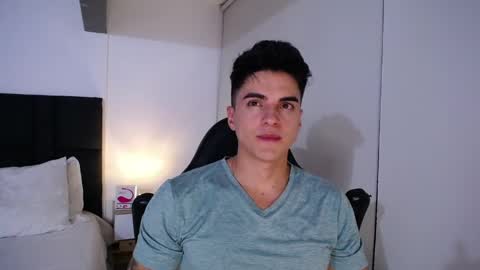 Snapshot of christianvalenzia chatting on February 4, 11:59 pm Christian online show from February 4, 11:59 pm