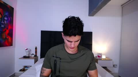 Snapshot of christianvalenzia chatting on February 6, 12:33 am Christian online show from February 6, 12:33 am