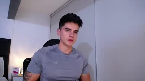 Snapshot of christianvalenzia chatting on February 14, 12:09 am Christian online show from February 14, 12:09 am