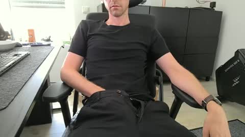 Snapshot of christianwbd chatting on July 1, 1:13 pm christianwbd online show from July 1, 1:13 pm