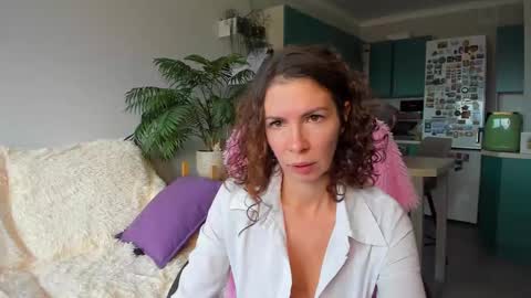 Chris online show from October 31, 11:44 am