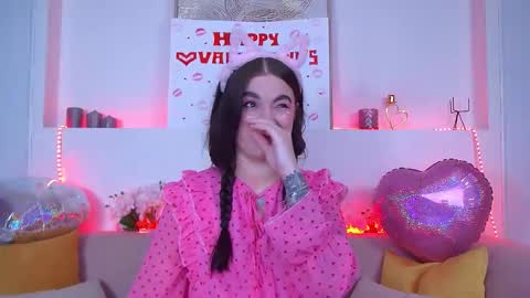 Snapshot of christinamilton chatting on February 14, 6:40 pm Christina online show from February 14, 6:40 pm