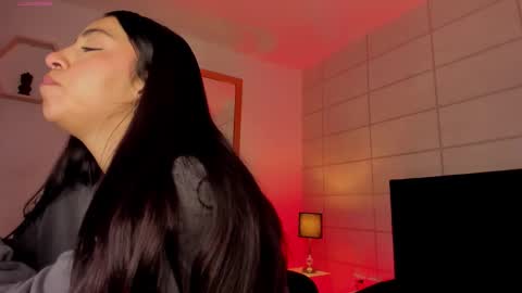 Christine  online show from September 19, 12:06 pm