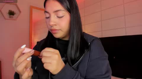 Christine  online show from December 5, 12:03 pm