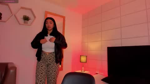 Christine  online show from December 15, 11:58 am