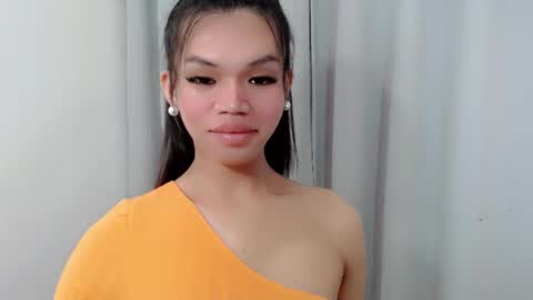 Snapshot of christine_slutt chatting on December 2, 11:23 pm STEFFY online show from December 2, 11:23 pm