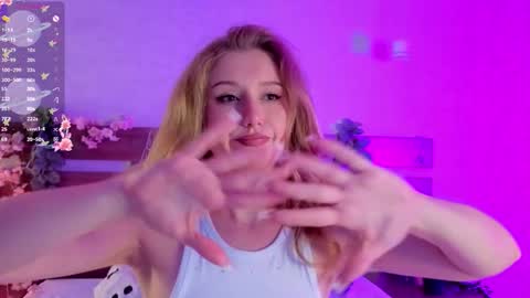 christinethornton online show from November 18, 8:35 pm