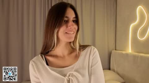 Ellie online show from December 2, 5:08 pm