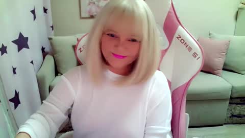 Christi online show from November 1, 10:17 am