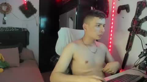 christmiller_1 online show from July 18, 1:43 am