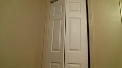 Snapshot of christophe_throbin chatting on January 1, 12:53 am christophe_throbin online show from January 1, 12:53 am