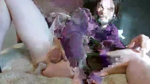 Snapshot of christophe_throbin chatting on November 22, 9:36 pm christophe_throbin online show from November 22, 9:36 pm