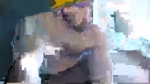 Snapshot of christophe_throbin chatting on February 16, 6:37 pm christophe_throbin online show from February 16, 6:37 pm