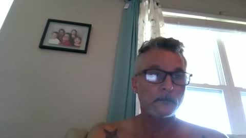 Snapshot of christopher_rain chatting on May 22, 4:34 pm Christopher Rain online show from May 22, 4:34 pm
