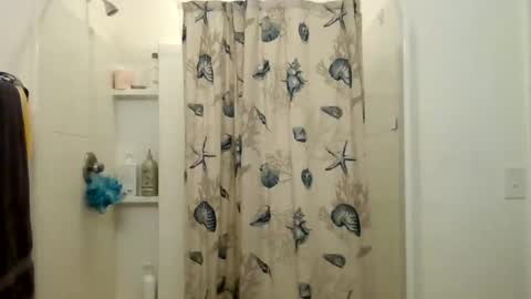 Snapshot of christopher_rain chatting on June 9, 12:33 am Christopher Rain online show from June 9, 12:33 am