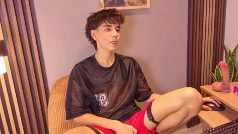 Chris online show from August 2, 1:42 pm
