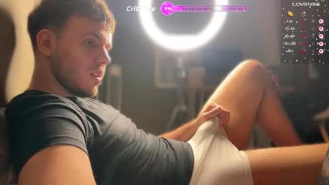 Christopher online show from December 22, 8:50 pm