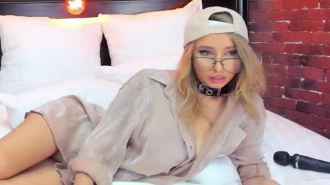 christyna_ross online show from February 27, 11:26 pm