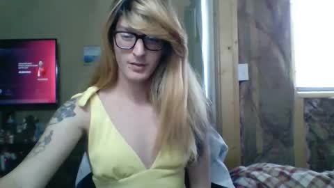 chrisvibess online show from February 22, 6:28 pm