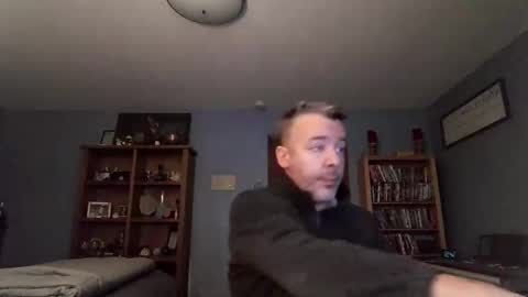 chrisw8121 online show from November 26, 7:37 pm