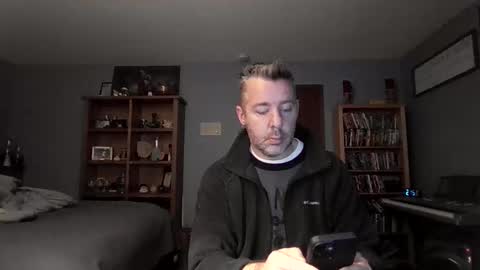 chrisw8121 online show from November 27, 10:45 pm