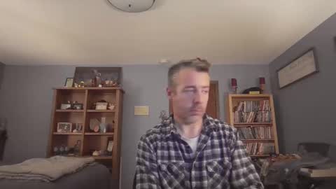 chrisw8121 online show from March 5, 1:56 am