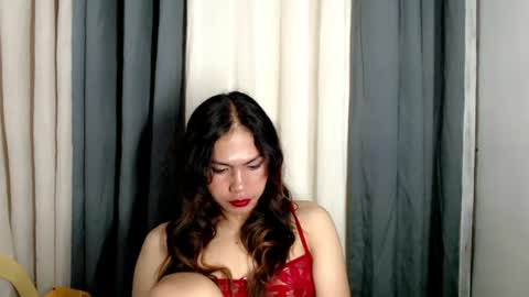 Christine online show from June 18, 9:30 pm