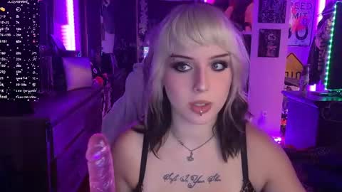 chromeheartzz online show from June 11, 3:26 am