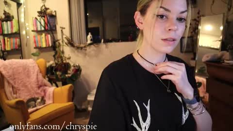 Snapshot of chrysanthulu chatting on October 10, 5:39 am Chrys online show from October 10, 5:39 am