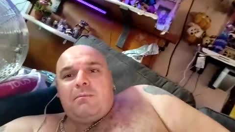 chubbyman44 online show from May 31, 6:42 am