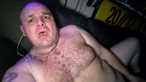 chubbyman44 online show from June 10, 2:45 am
