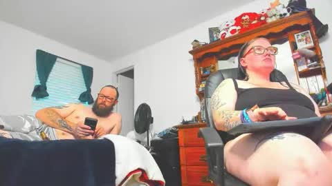 chubbyshygirl92 online show from April 26, 2:20 am