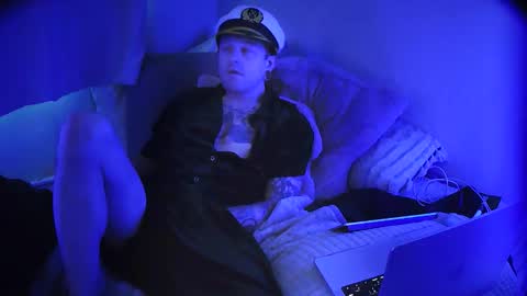 Snapshot of chubschadwell chatting on October 31, 2:40 pm ChubsChadwell online show from October 31, 2:40 pm