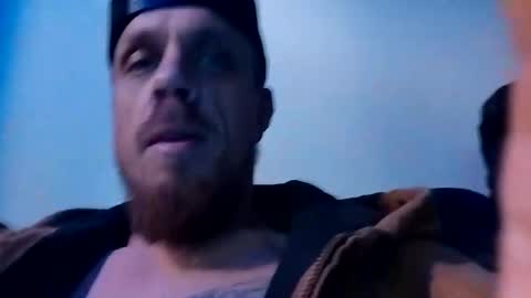 Snapshot of chuck_j3 chatting on November 30, 2:59 am chuck_j3 online show from November 30, 2:59 am