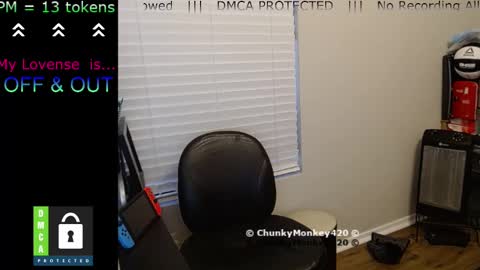 Snapshot of chunkymonkey420 chatting on February 27, 1:16 am Spencer Smokey Bear online show from February 27, 1:16 am