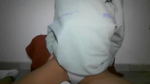 Snapshot of chupitos3 chatting on January 17, 1:10 am chupitos3 online show from January 17, 1:10 am