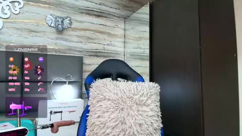 Snapshot of ciara_connor chatting on January 26, 10:12 am ... ... online show from January 26, 10:12 am