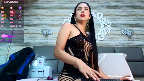 Snapshot of ciara_connor chatting on January 27, 6:19 am ... ... online show from January 27, 6:19 am