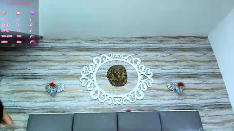 Snapshot of ciara_connor chatting on February 24, 3:33 am ... ... online show from February 24, 3:33 am