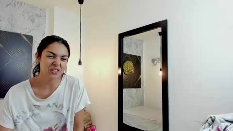 Snapshot of ciara_connor chatting on March 6, 3:35 am ... ... online show from March 6, 3:35 am