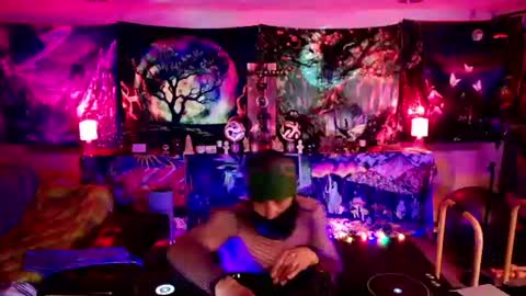 Erick Duzzit online show from July 9, 5:44 am