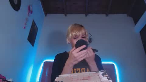 Snapshot of cicimom chatting on January 7, 5:10 am cicimom online show from January 7, 5:10 am