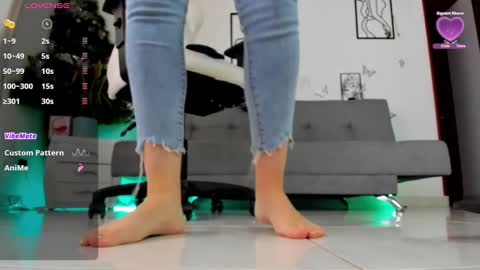 Snapshot of ciindy_lovee chatting on December 11, 1:17 pm Ciindy Lovers online show from December 11, 1:17 pm