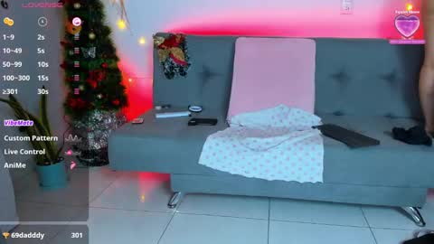 Snapshot of ciindy_lovee chatting on December 15, 11:53 pm Ciindy Lovers online show from December 15, 11:53 pm