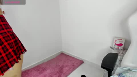 Snapshot of ciindy_lovee chatting on February 24, 2:48 pm Ciindy Lovers online show from February 24, 2:48 pm